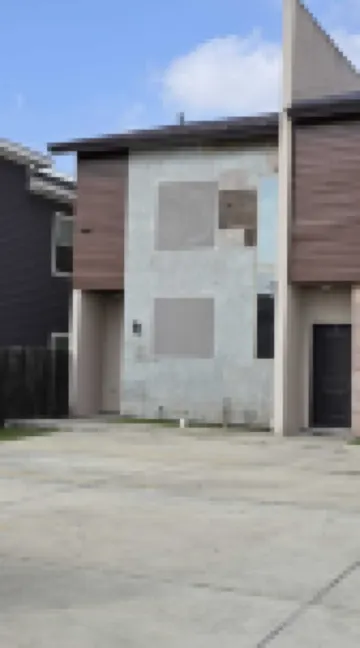 2BD Townhome Modern Comfort Heart of the City