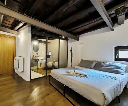 Garitta Twelve whole house with sea view terrace in the historic center