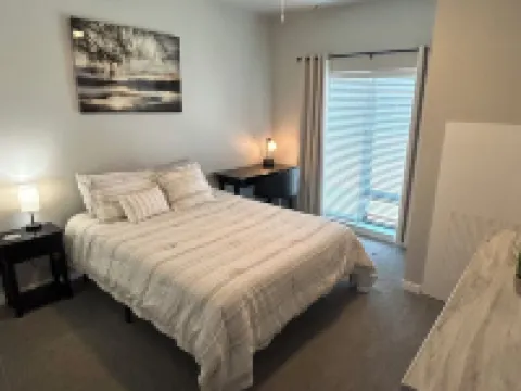 Cozy Apartment with Gym and Game Room Hotels in Waukee