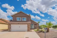 Poolside Paradise - Great Location Near Stadium, Shopping, & Dining - Sleeps 10