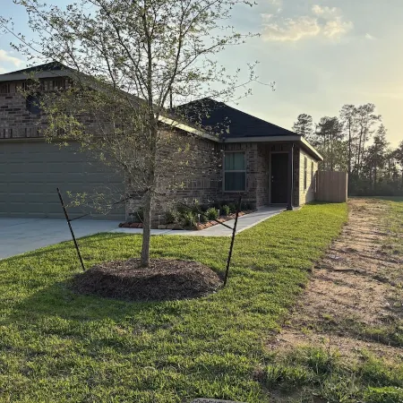 Charming Brand New 3BD house with stunning wooded views,Fiber optics,fenced yard