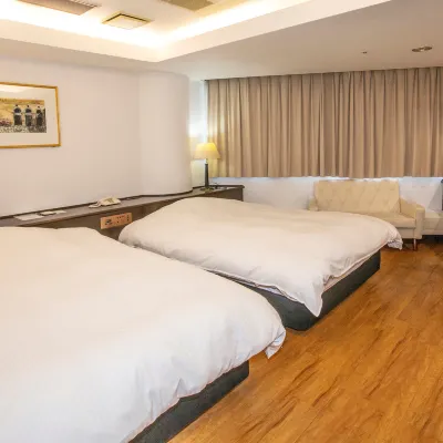 Hotel Zaaz Отели рядом с достопримечательностью «Токища универмаг»