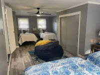 Haven Breeze - Dazzling home near Lake Ontario, beach & relaxing walking trails Hotel a Irondequoit