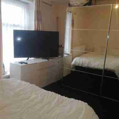 Charming Bradford Room to Rent with Shared Facilities Others