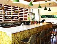 Sunday Hotel - Bars