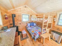 Tiny Tuloon Off-Grid Amish crafted log cabin near the BWCA & SHT - Sled Dogs!