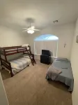 Beautiful, cozy home minutes from Laughlin and the river!!