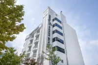 White Tourist Hotel