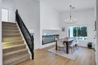 NEW! Luxe Vacation Getaway - heated pool and putting green