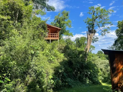 Piedra y Agua Eco Lodge Hoteles en Guaraní