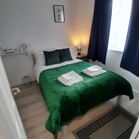 The Broadway Rooms Отели рядом с достопримечательностью «Улица Белгрейв-роуд»