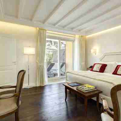 Hotel Degli Artisti Rooms