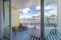 Sea View and Balcony with Bathtub Q2 - Apartments