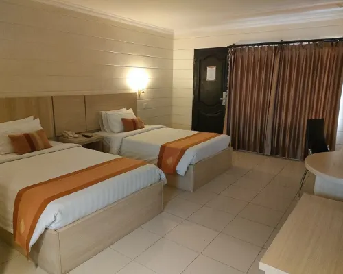 โรงแรมเมกา เลสตารี โรงแรมใกล้ชายหาดกมาลา