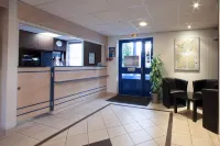 Le 2 by Hotel Akena - Nantes Beaujoire, Porte de Sainte Luce فنادق في Le Loroux-Bottereau