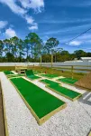 Huge Yard + Mini Golf + Pool + Grill + GameRoom
