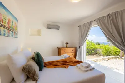 Coral Dreams Ocean Whispers at Villa Solaris Hotels near Misa Spiritu Santu Tera Kòrá