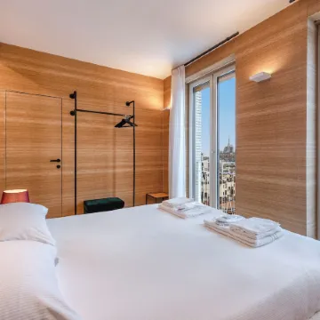 Milan Royal Suites - Centro Brera Отели рядом с достопримечательностью «Ла Скала»