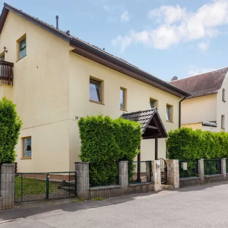 Cosy Apartment in Dresden with Balcony and Swimming Pool