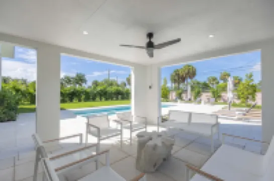 บ้านแกรนด์นิวแคชไลท์ พร้อมสระว่ายน้ำส่วนตัว