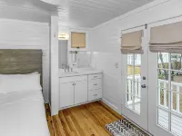 Seaside Cottage "sea Shack" Adorable Tupelo Street, Sleeps 4 1 Bedroom Home by Redawning Hotels in Seaside