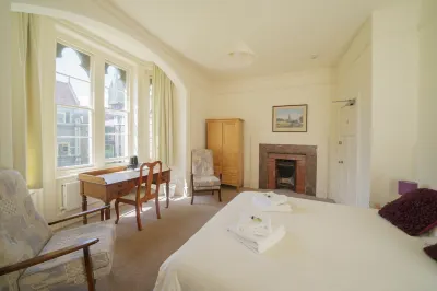 Sarum College Hotels in 