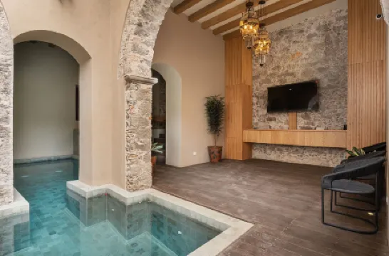 Le Cottage San Miguel de Allende, Modern Luxury in Centro with Pool & Jacuzzi Отели рядом с достопримечательностью «Parroquia de San Miguel Arcangel»