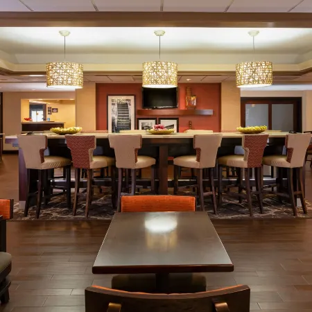 Hampton Inn Charleston-Southridge