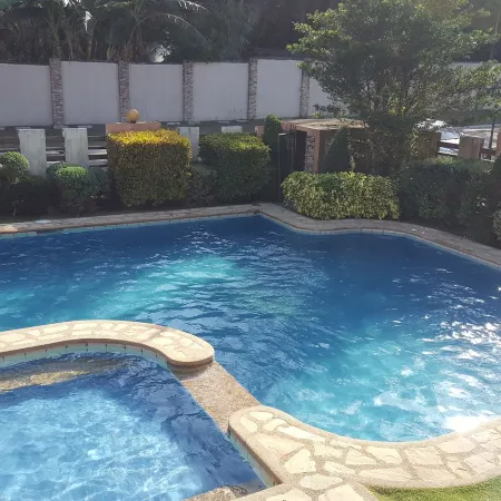 2 Bedroom Villa by AP at Tagaytay Hampton Villa