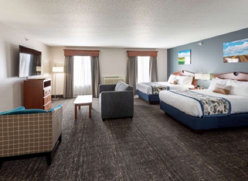 GrandStay Hotel & Suites Downtown Sheboygan