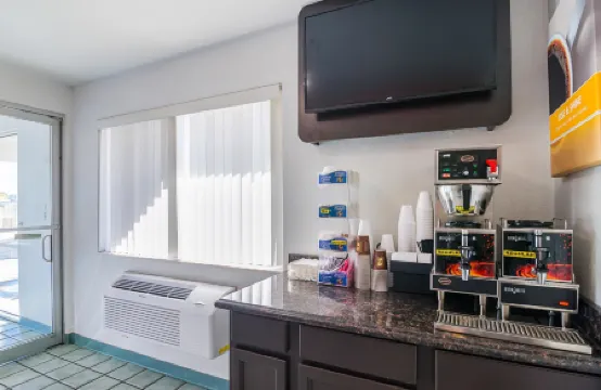 Motel 6 Mitchell, SD