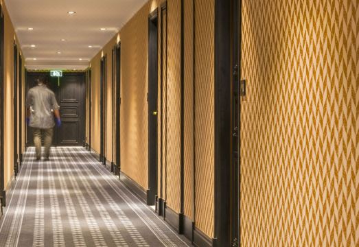 더 코넛, 뉴델리