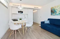 Carihuela Suites