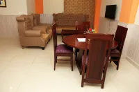 Hak Mall Suites