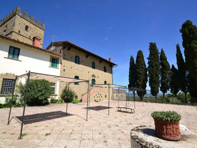 Rustic Getaway in Tuscan Hills