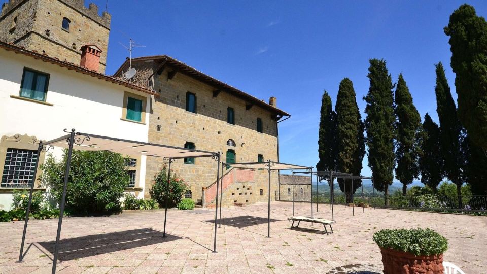 Rustic Getaway in Tuscan Hills