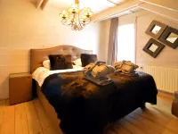 럭슈리우스 빌라 뷔스 사우나, 홋 터, 레크레션 룸, 라르지 앙클로세 가든 두르바이 호텔