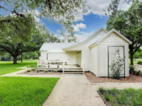 Farmstead Round Top Hotels in Fayette County