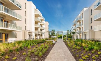 Mila Baltica, Sun & Snow