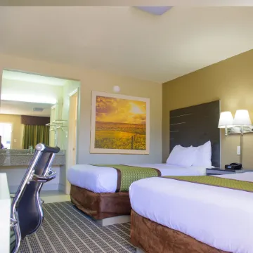 Clarion Pointe Athens I-65