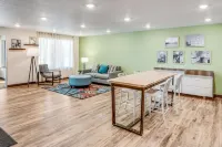 WoodSpring Suites West des Moines