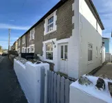 Pebble Cottage - Ocean View