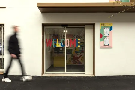 動力宿舍HOSHO巴黎南門義大利門