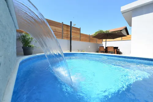 2 Bedroom Apartment Sleeps 5 - Privat Pool - Villaer