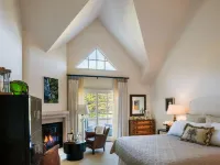 Seal Cove Inn Hotels in Moss Beach