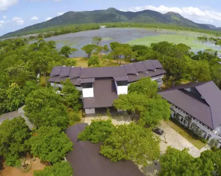 羅望子湖格蘭德酒店 莫訥勒格勒區酒店