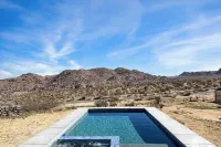 Chicory by AvantStay Modern Desert Retreat w Hot Tub