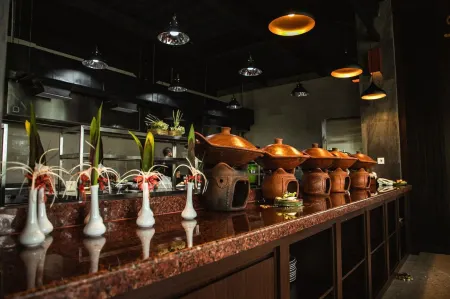 Kori Maharani Villas - Two-Bedroom Villa with Private Pool 2 Отели рядом с достопримечательностью «Klungkung Temple»