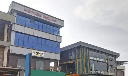 Itsy Hotels Sapphire Residency Отели в г. Манжери