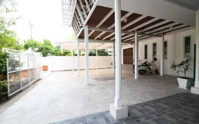 Room-Baan Khunphiphit Homestay No3373 Hotel di Hua Ro
